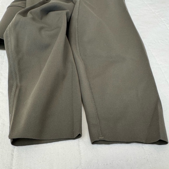 Women’s Nike Dri-Fit leggings, Size Medium, like new - Picture 5 of 12